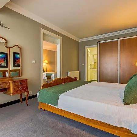 Hotel Cunda Hotel 2*